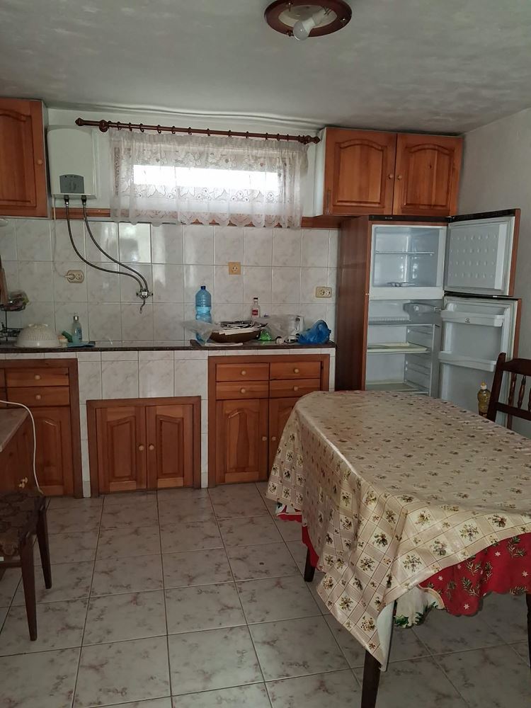 кв. Речица, Двуетажна Масивна Къща, Двор - 650 кв.м. - 0