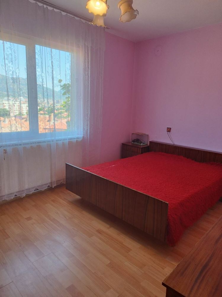 кв. ”КЛУЦОХОР” - продава тухлена къща с двор - 0