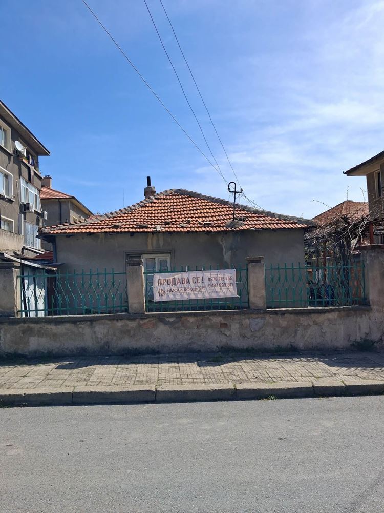 кв. Ново село, две къщи с двор 409 кв.м. - 0