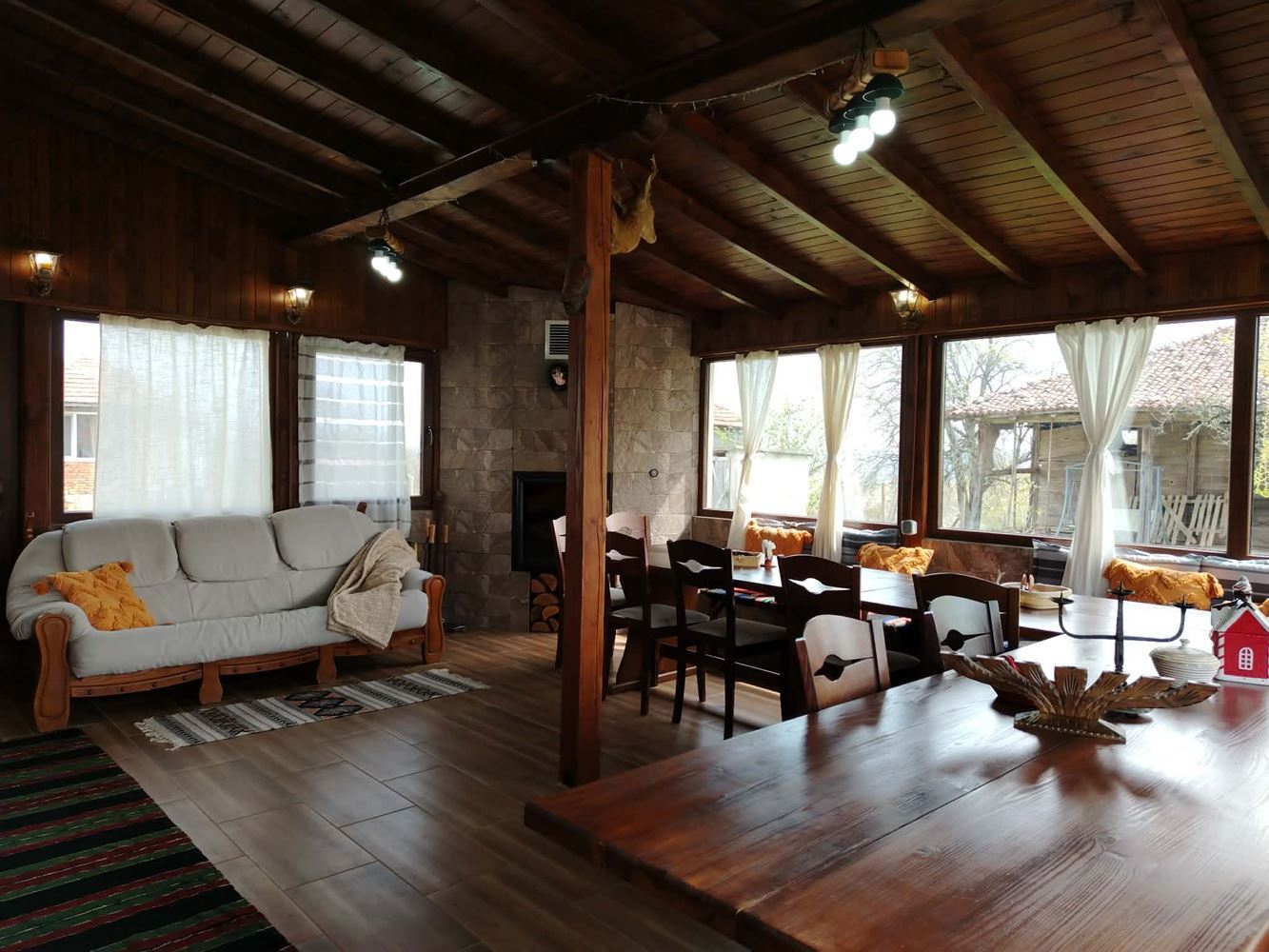 Уникален селски имот с автентичен дух в с. Божевци – близо до Сливен и Елена-0 Уникален селски имот с автентичен дух в с. Божевци – близо до Сливен и Елена - 0