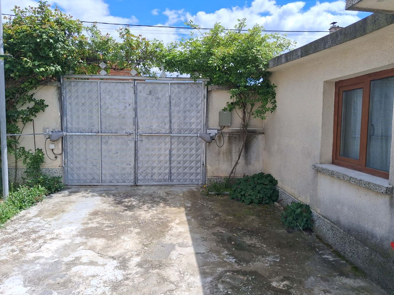 кв. Речица, Двуетажна Масивна Къща, Двор - 650 кв.м. - 0