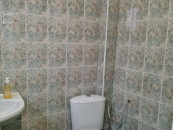 бул. Хаджи Димитър, Дава се под наем напълно обзаведен офис в офис сграда - 0