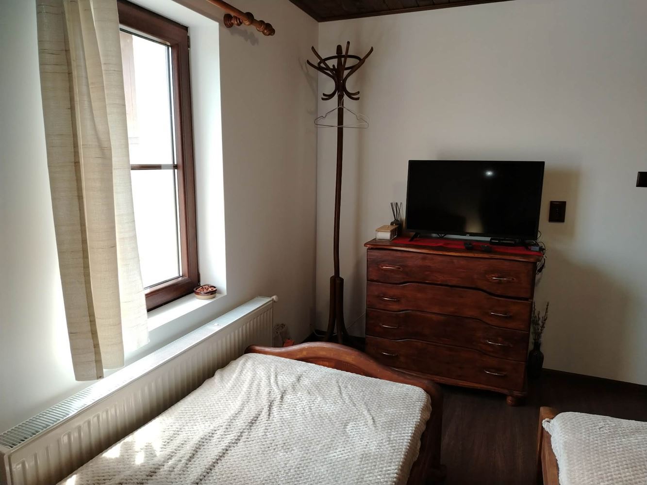 Уникален селски имот с автентичен дух в с. Божевци – близо до Сливен и Елена-0 Уникален селски имот с автентичен дух в с. Божевци – близо до Сливен и Елена - 0