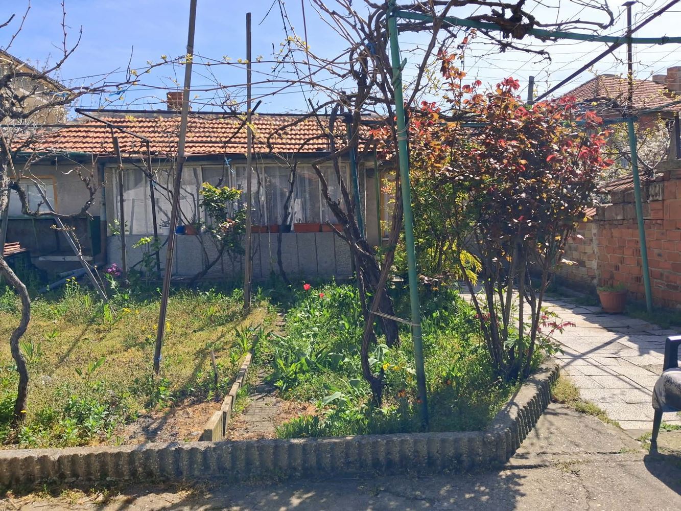 кв. Ново село, две къщи с двор 409 кв.м. - 0