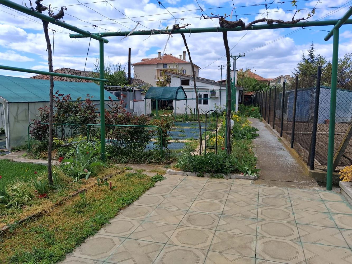 кв. Речица, Двуетажна Масивна Къща, Двор - 650 кв.м. - 0