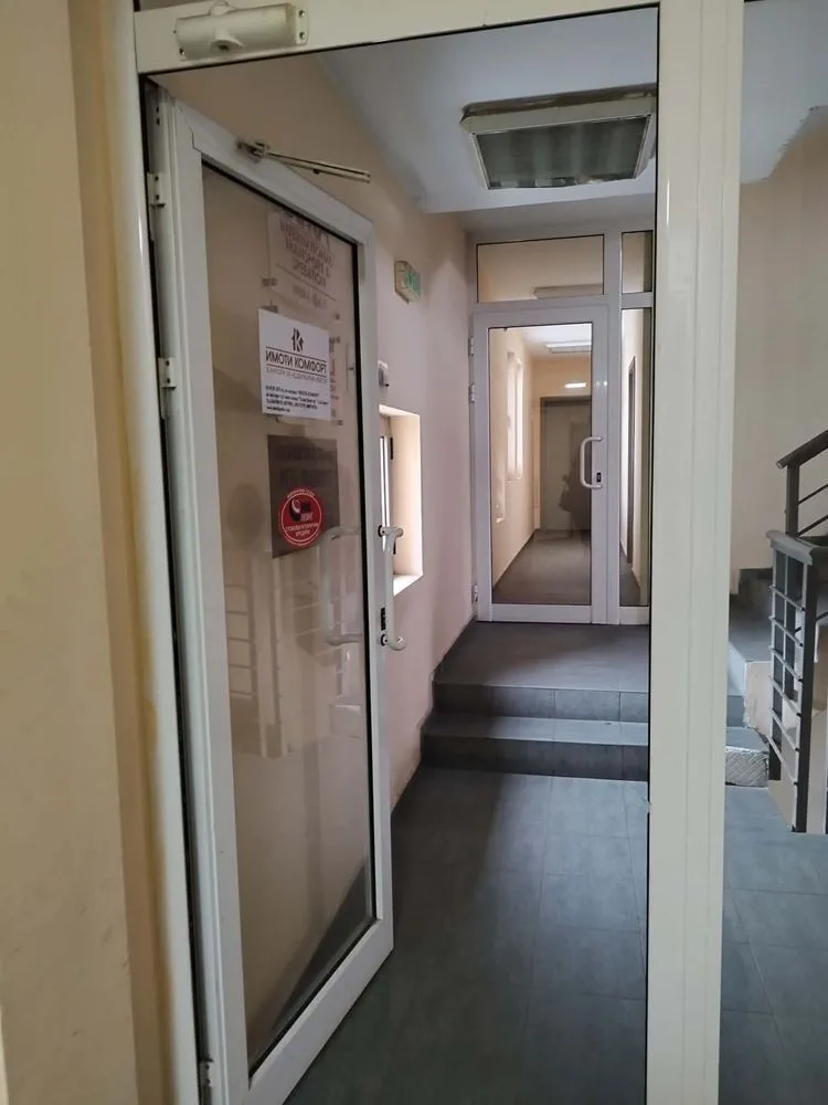 Blvd. Hadji Dimitar, Vollständig eingerichtetes und renoviertes Büro im Bürogebäude-0 Hadzhi-Dimitar-Boulevard, Vollständig möbliertes und renoviertes Büro in einem Bürogebäude – 0
