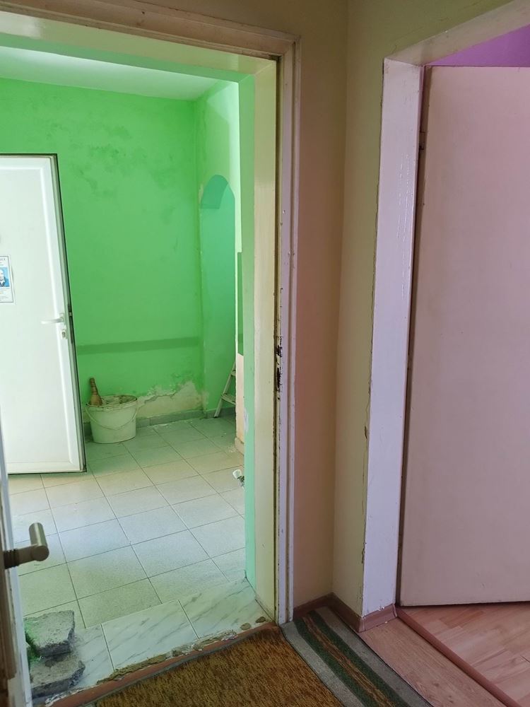 кв. ”КЛУЦОХОР” - продава тухлена къща с двор - 0