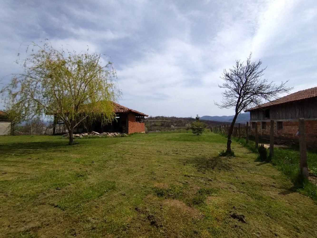 Уникален селски имот с автентичен дух в с. Божевци – близо до Сливен и Елена-0 Уникален селски имот с автентичен дух в с. Божевци – близо до Сливен и Елена - 0