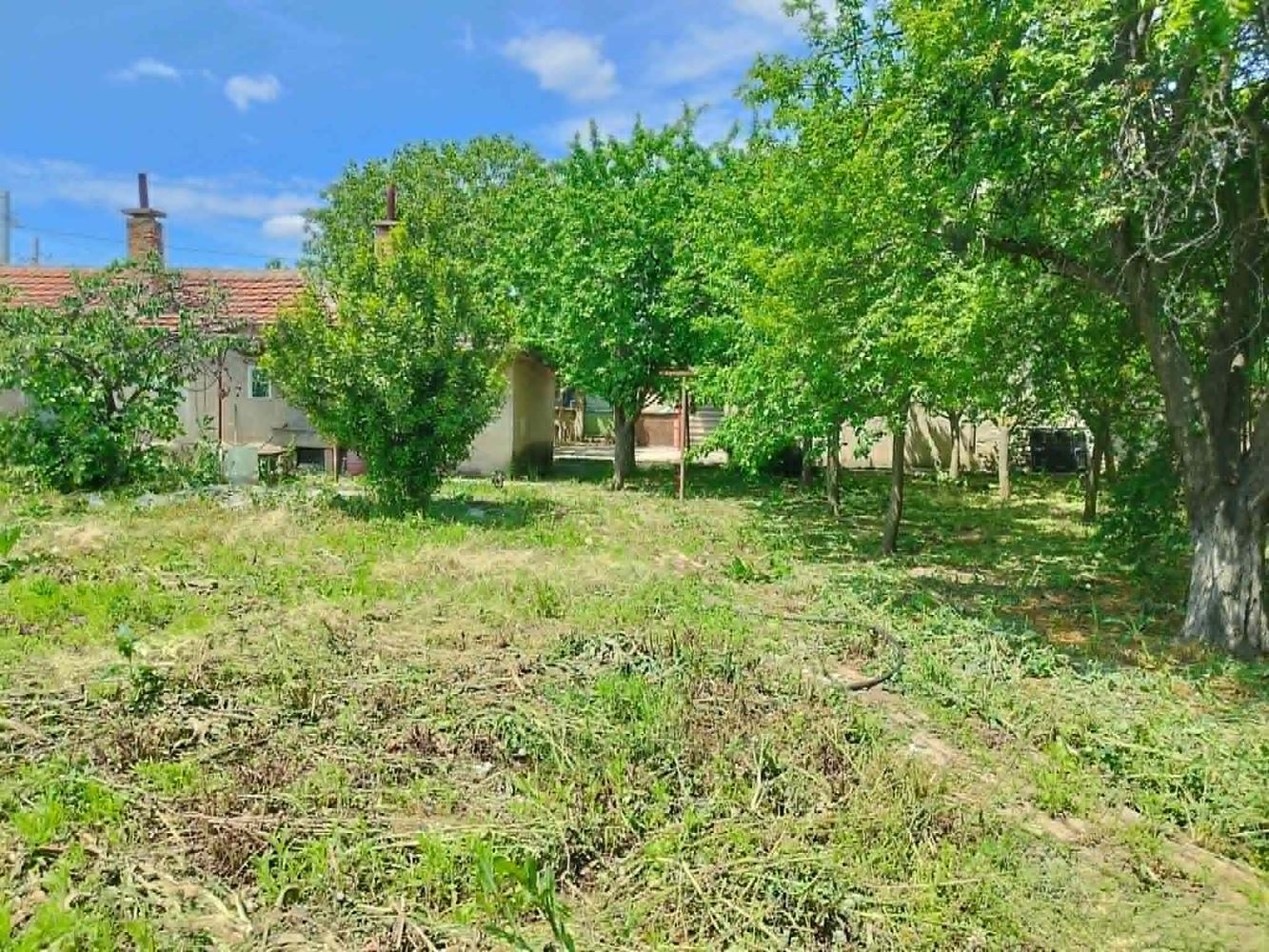 село Ковачите,масивна къща на два етажа с двор 1800 кв.м.-0 село Ковачите,масивна къща на два етажа с двор 1800 кв.м. - 0