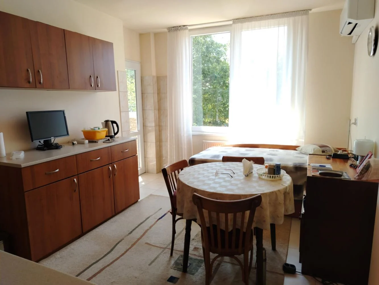 Meter von Largo, Ein-Zimmer-Wohnung, Backstein, nach der Renovierung, niedrigen Boden-0 Nur wenige Meter vom Largo entfernt, 2-Zimmer-Wohnung, Backsteinbau, renoviert, unteres Stockwerk – 0