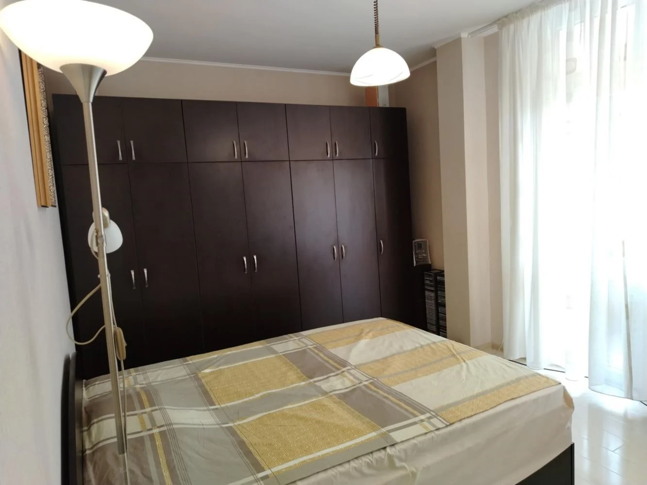 Meter von Largo, Ein-Zimmer-Wohnung, Backstein, nach der Renovierung, niedrigen Boden-0 Nur wenige Meter vom Largo entfernt, 2-Zimmer-Wohnung, Backsteinbau, renoviert, unteres Stockwerk – 0