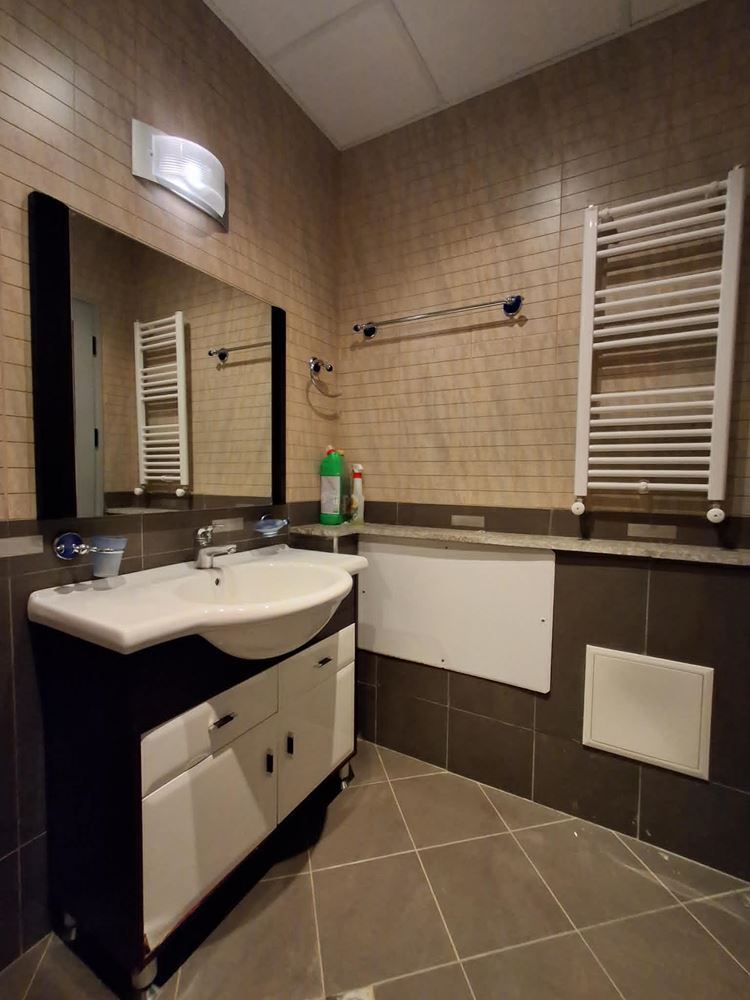 Center, Shop, 75sq.m, ground floor, luxury, warehouse, bathroom-0 Център, Магазин, 75кв.м, партер, лукс, склад, санитарен възел - 0