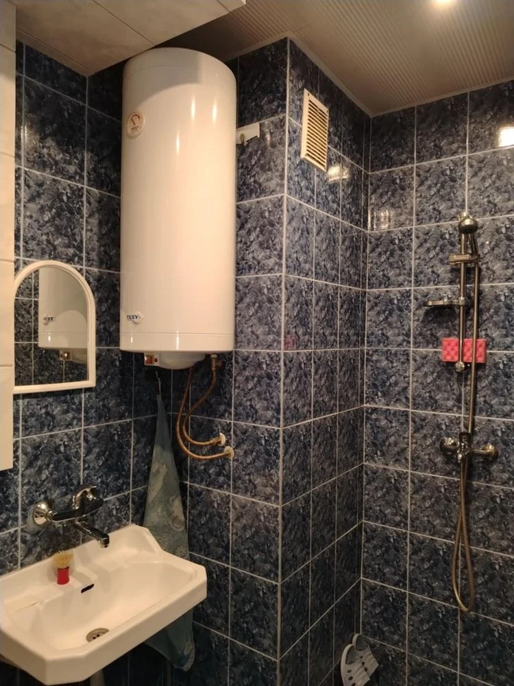 Meter von Largo, Ein-Zimmer-Wohnung, Backstein, nach der Renovierung, niedrigen Boden-0 Nur wenige Meter vom Largo entfernt, 2-Zimmer-Wohnung, Backsteinbau, renoviert, unteres Stockwerk – 0