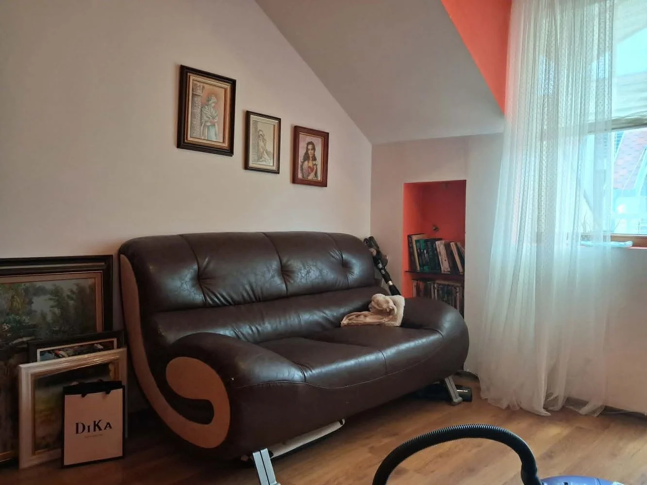 Ideal Center, Mehrzimmerwohnung - 136 qm, 2 Parkplätze-0 Ideale Lage im Stadtzentrum, Mehrzimmerwohnung – 136 m², 2 Parkplätze – 0