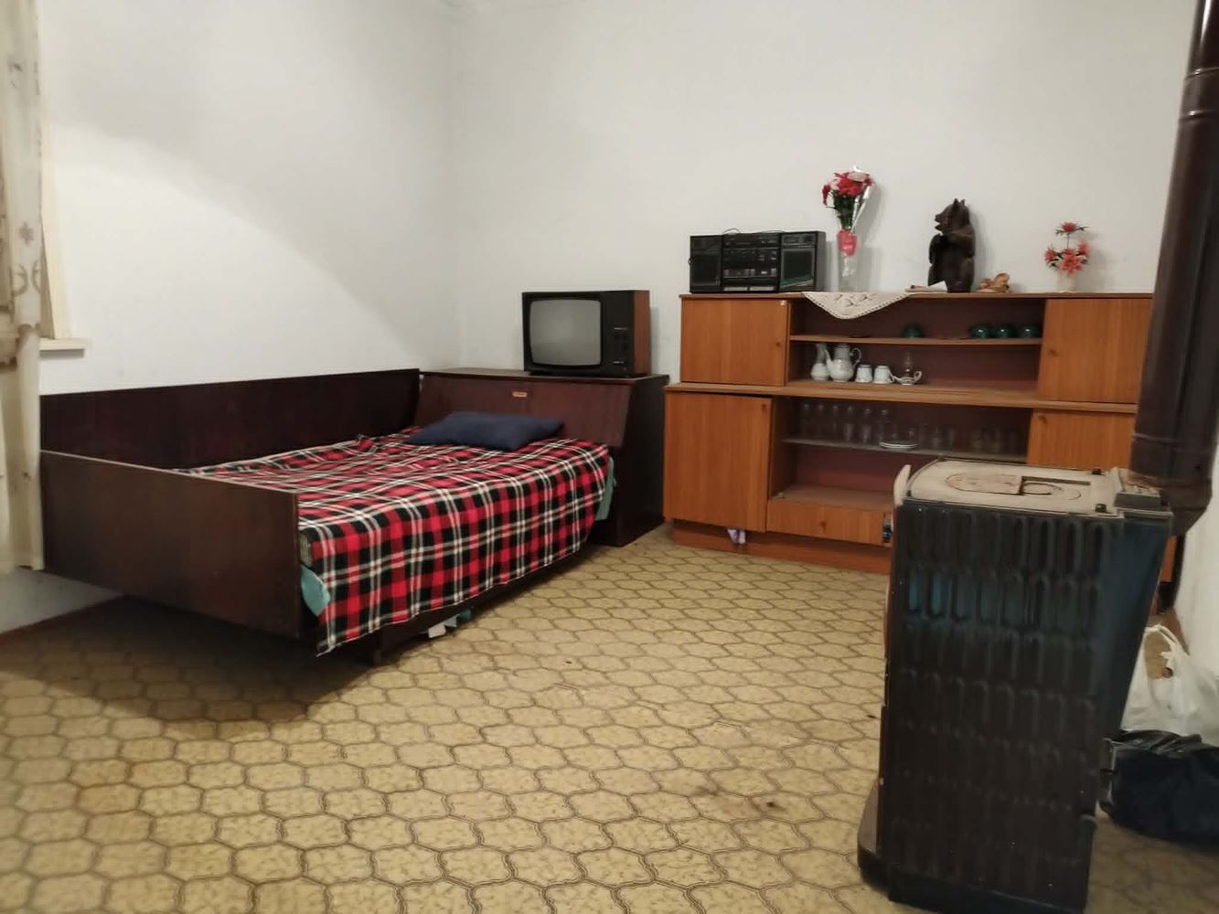 село Ковачите,масивна къща на два етажа с двор 1800 кв.м.-0 село Ковачите,масивна къща на два етажа с двор 1800 кв.м. - 0