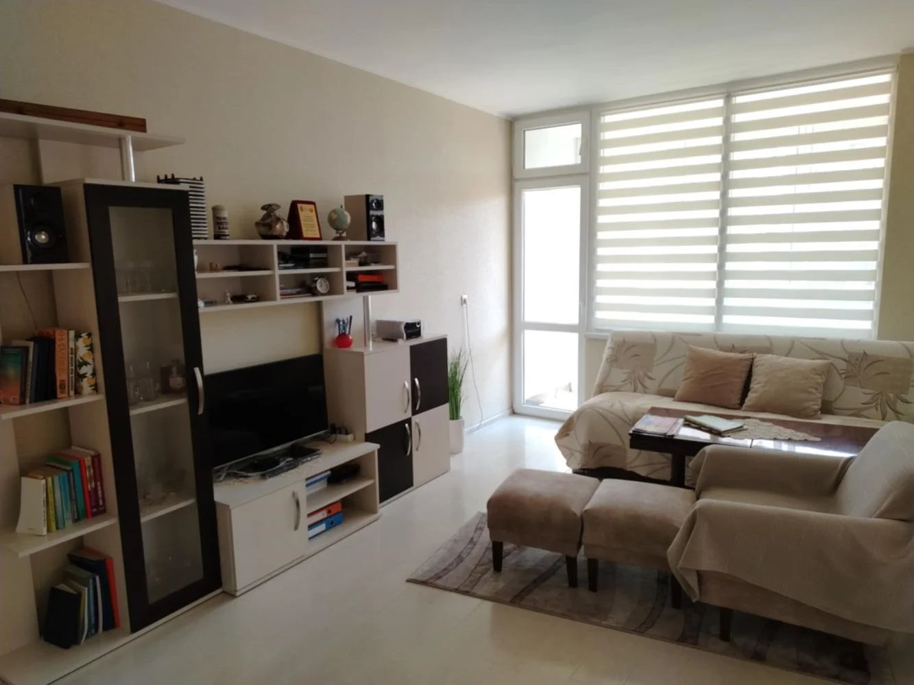 Meter von Largo, Ein-Zimmer-Wohnung, Backstein, nach der Renovierung, niedrigen Boden-0 Nur wenige Meter vom Largo entfernt, 2-Zimmer-Wohnung, Backsteinbau, renoviert, unteres Stockwerk – 0