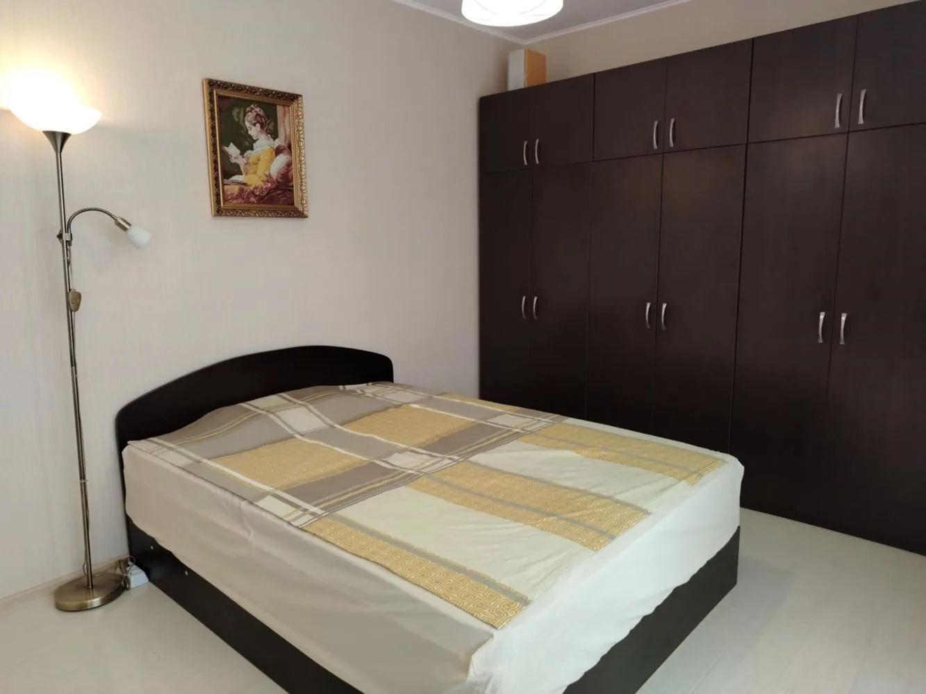 Meter von Largo, Ein-Zimmer-Wohnung, Backstein, nach der Renovierung, niedrigen Boden-0 Nur wenige Meter vom Largo entfernt, 2-Zimmer-Wohnung, Backsteinbau, renoviert, unteres Stockwerk – 0