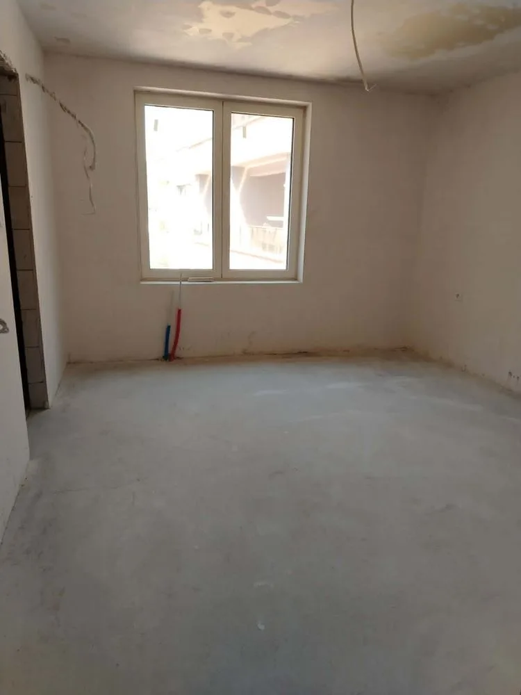 Mehrzimmerwohnung im idealen Stadtzentrum, Fläche 266qm, Grundstück 53qm, Garage-0 Mehrzimmerwohnung im idealen Stadtzentrum, Wohnfläche 266 m², Grundstücksfläche 53 m², Garage – 0
