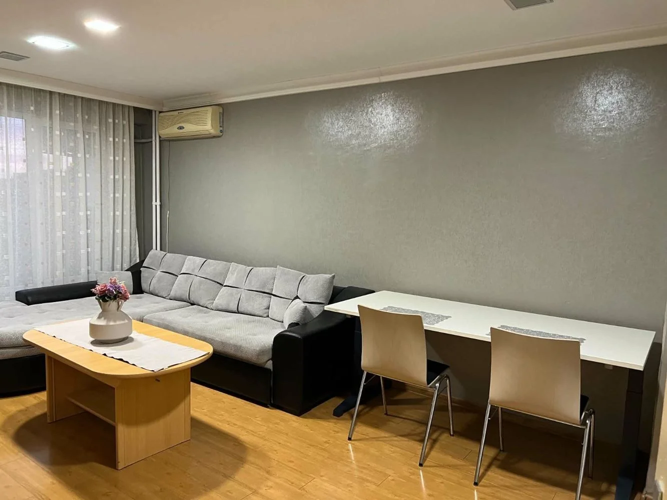 Quartal. Blaue Steine, ein Schlafzimmer Wohnung, bereit zu bewegen-0 кв. Сини камъни, двустаен апартамент, готов за нанасяне - 0