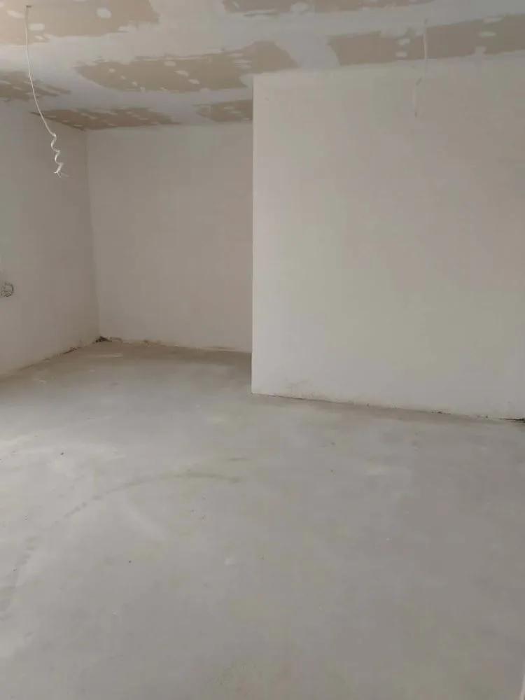 Mehrzimmerwohnung im idealen Stadtzentrum, Fläche 266qm, Grundstück 53qm, Garage-0 Mehrzimmerwohnung im idealen Stadtzentrum, Wohnfläche 266 m², Grundstücksfläche 53 m², Garage – 0
