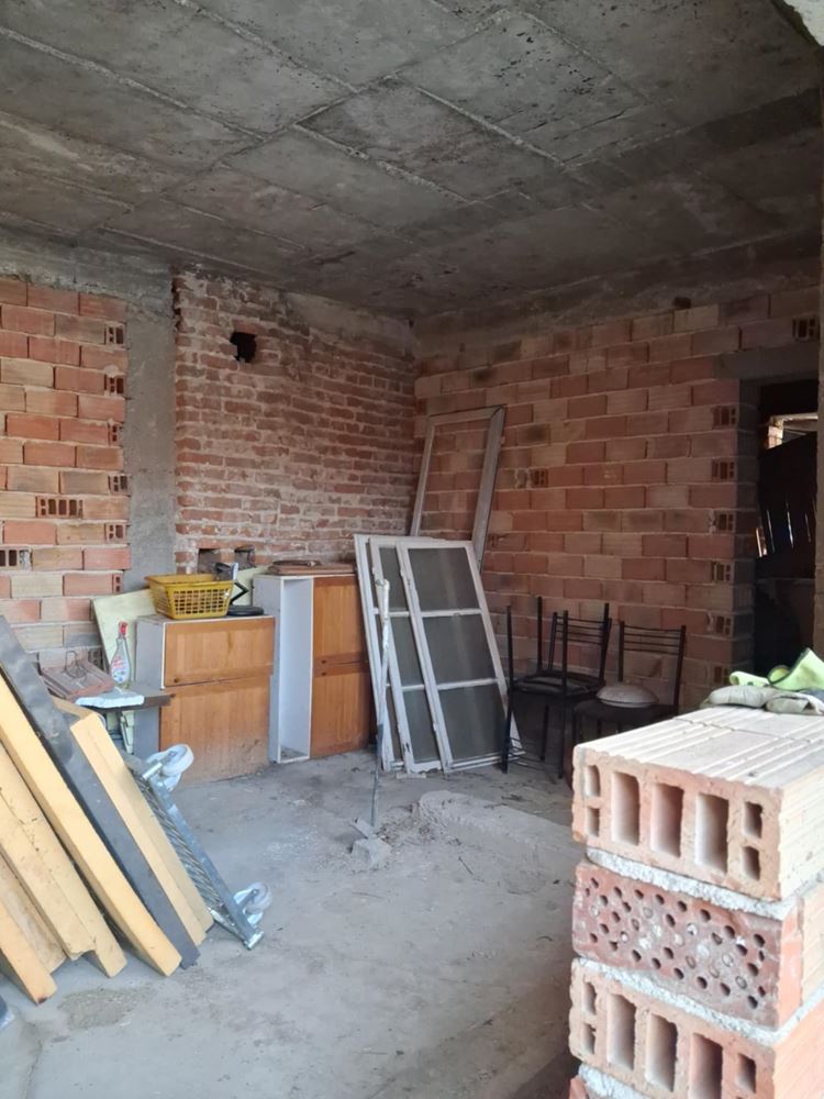 quarter. ”Klutsohor” - house with yard for sale in the low part of the neighborhood-0 кв. ”Клуцохор” - продава къща с двор в ниската част на квартала - 0