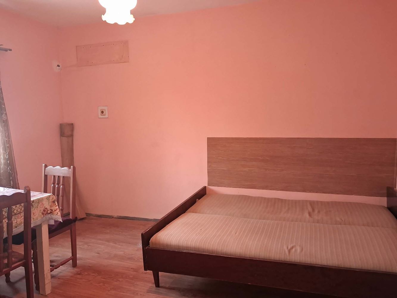 кв. Комлука, едноетажна къща с приземен етаж, близо до парк. Асеновец-0 кв. Комлука, едноетажна къща с приземен етаж, близо до парк. Асеновец - 0
