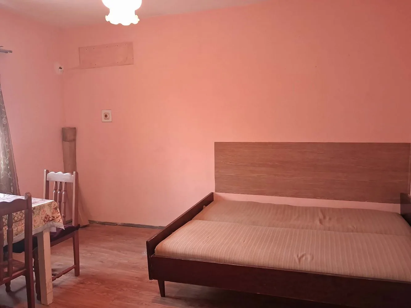 Stadtteil Komluka, einstöckiges Haus mit Erdgeschoss, in der Nähe eines Parks. Asenovets-0 кв. Комлука, едноетажна къща с приземен етаж, близо до парк. Асеновец - 0
