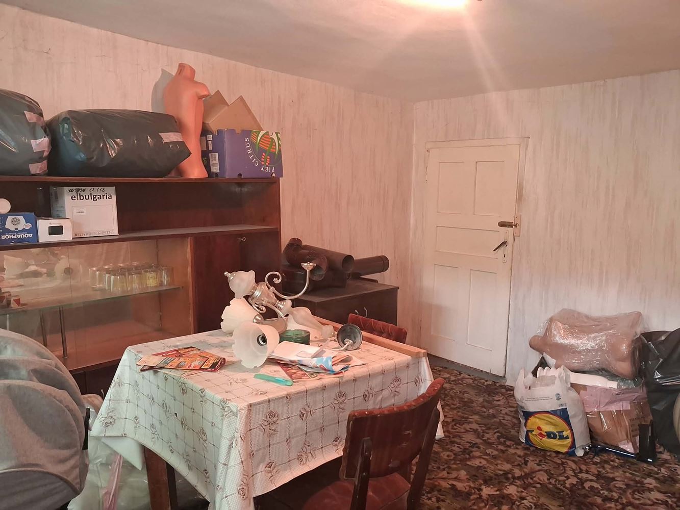 кв. Комлука, едноетажна къща с приземен етаж, близо до парк. Асеновец-0 кв. Комлука, едноетажна къща с приземен етаж, близо до парк. Асеновец - 0