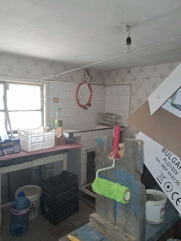 кв. Комлука, едноетажна къща с приземен етаж, близо до парк. Асеновец-0 кв. Комлука, едноетажна къща с приземен етаж, близо до парк. Асеновец - 0
