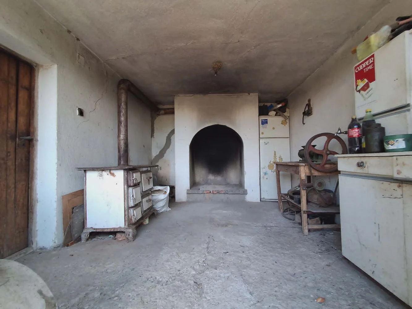 Dorf Kovachite, massives zweistöckiges Backsteinhaus, Grundstück 1800 m², Obstbäume, Garage, Sommerküche u. a. – 0 Dorf Kovachite, massives zweistöckiges Backsteinhaus, Grundstück 1800 m², Obstbäume, Garage, Sommerküche u. a. – 0