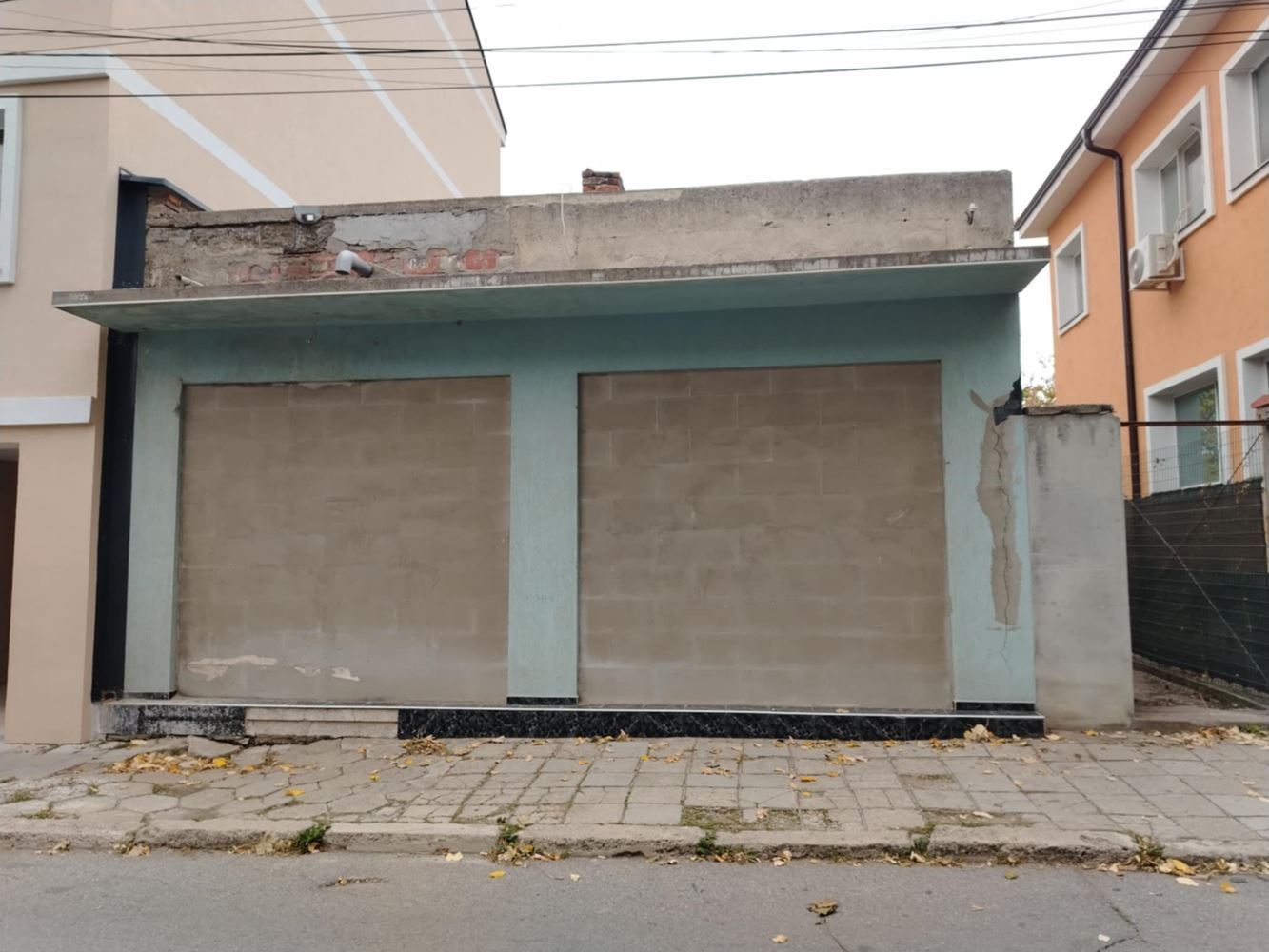 Парцел с къща и търговски обект в ЦГЧ, до пл. Хаджи Димитър и Централна поща - 0