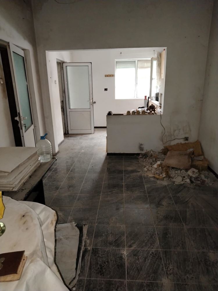 Парцел с къща и търговски обект в ЦГЧ, до пл. Хаджи Димитър и Централна поща - 0