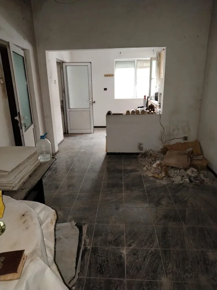 Grundstück mit Haus und Gewerbeobjekt im Stadtzentrum, in der Nähe des Hadschi-Dimitar-Platzes und der Hauptpost-0 Парцел с къща и търговски обект в ЦГЧ, до пл. Хаджи Димитър и Централна поща - 0