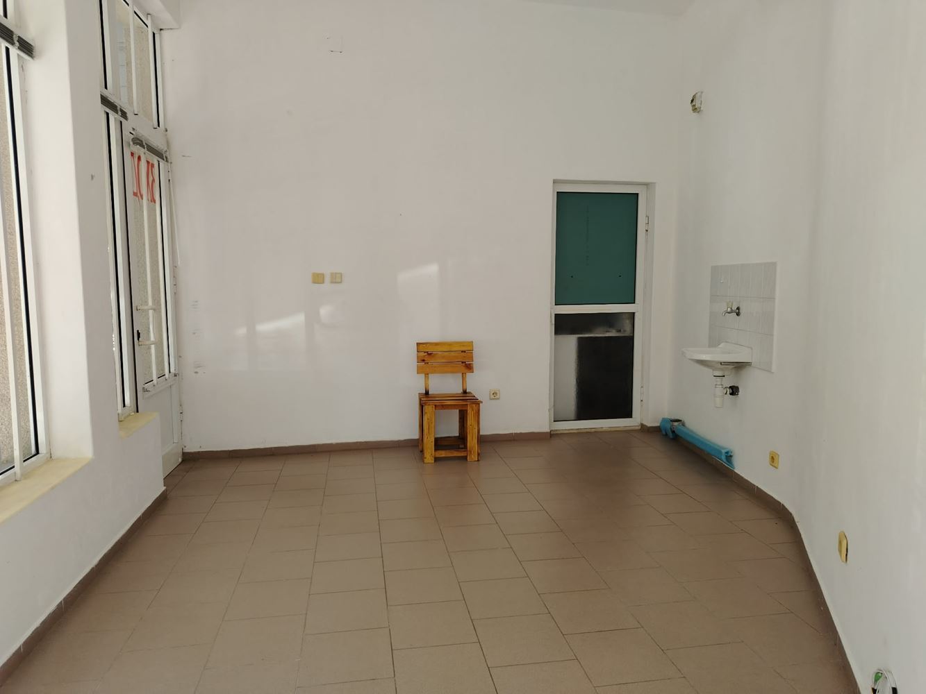 Партерен офис под наем в Центъра-0 Партерен офис под наем в Центъра - 0