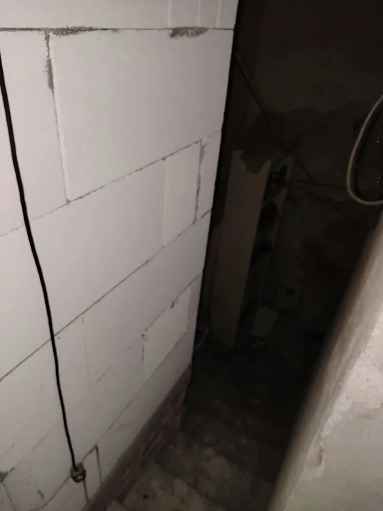Grundstück mit Haus und Gewerbeobjekt im Stadtzentrum, in der Nähe des Hadschi-Dimitar-Platzes und der Hauptpost-0 Парцел с къща и търговски обект в ЦГЧ, до пл. Хаджи Димитър и Централна поща - 0