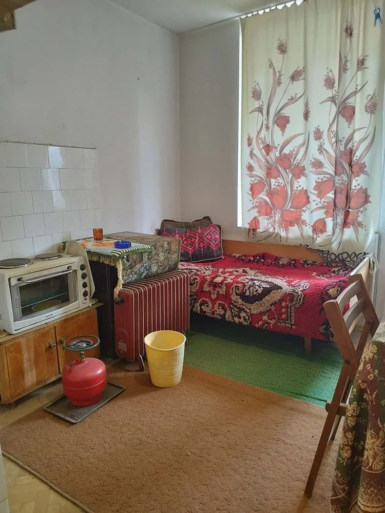 Zweiseitig, nach Süden ausgerichtet, Ziegelbau im 2. Stock, mit dazugehörigem Dachboden, Keller und Garage – 0 Zweiseitig, nach Süden ausgerichtet, Backsteinbau im 2. Stock, dazugehöriger Dachboden, Keller, Garage – 0