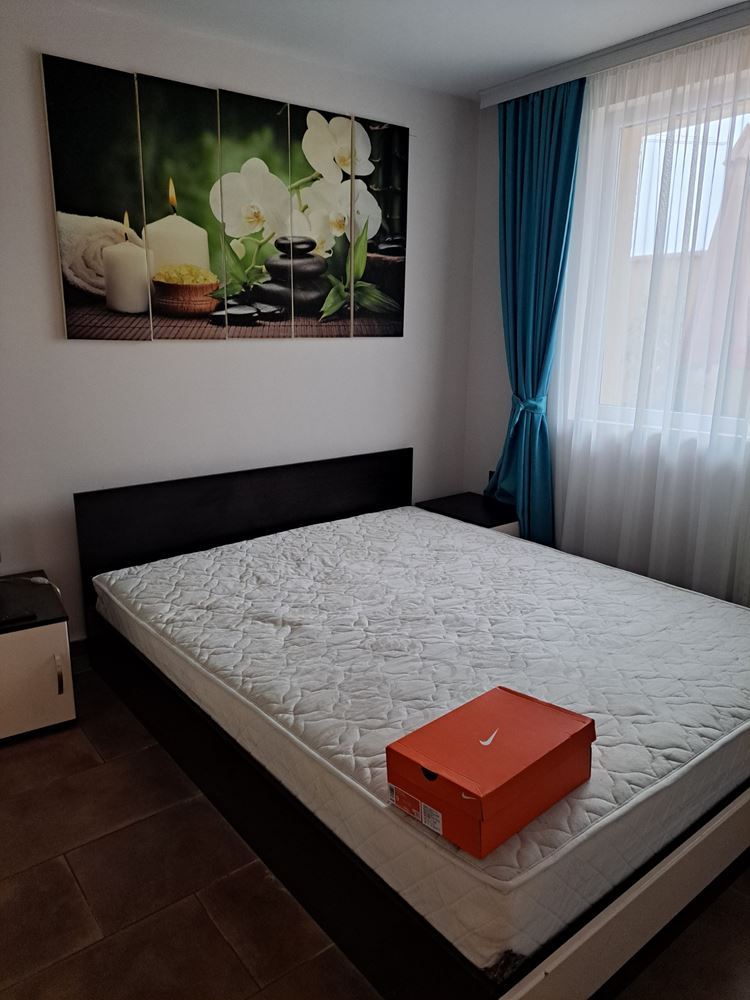 Stadtzentrum, Zweizimmerwohnung zu vermieten – 0 Център, двустаен апартамент под наем - 0