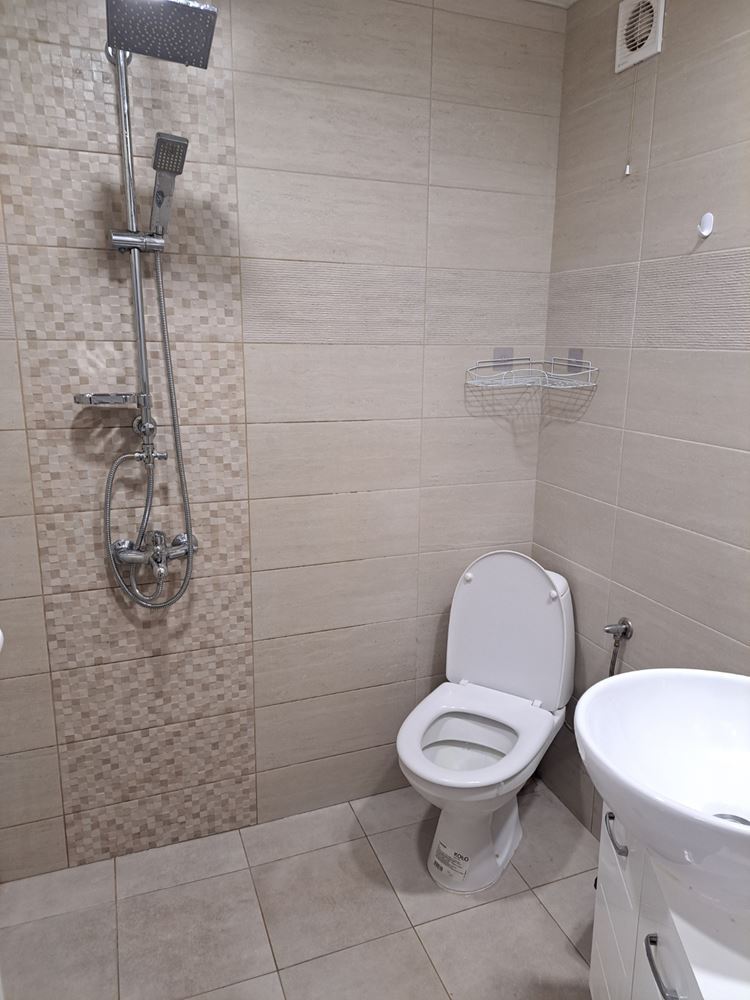 Stadtzentrum, Zweizimmerwohnung zu vermieten – 0 Център, двустаен апартамент под наем - 0