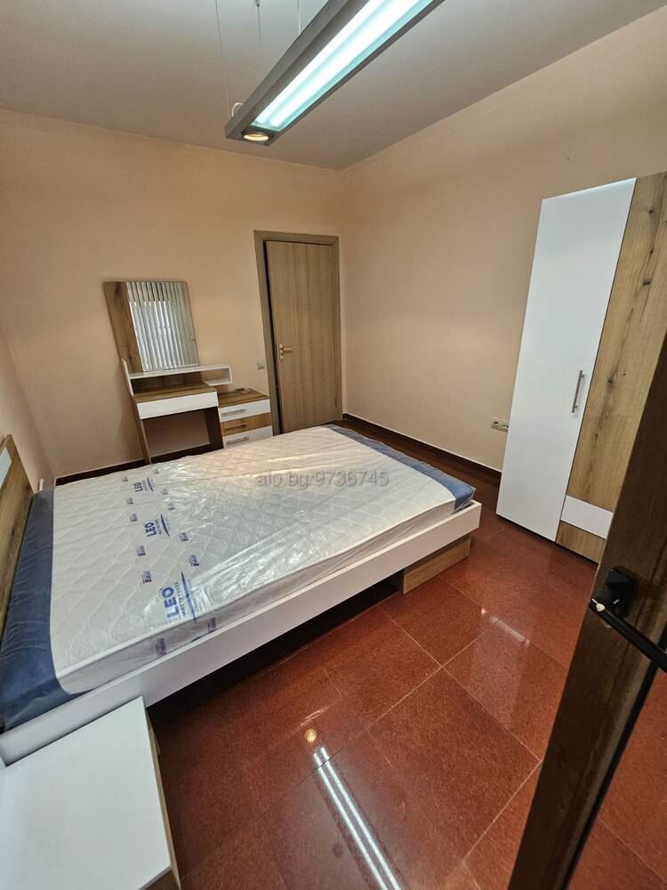 Център, на метри от Градска и Розова градина, не е синя зона - 0