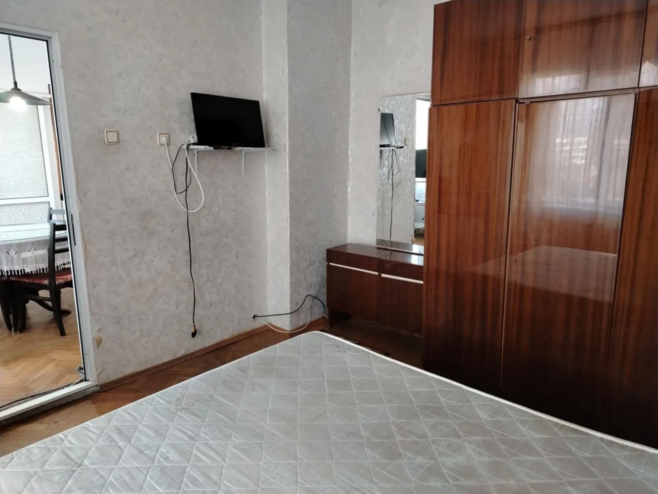 Largo, Dreizimmerwohnung, Backsteinbau, hervorragende Lage – 0. Stock Largo, Dreizimmerwohnung, Backsteinbau, hervorragende Etage – 0
