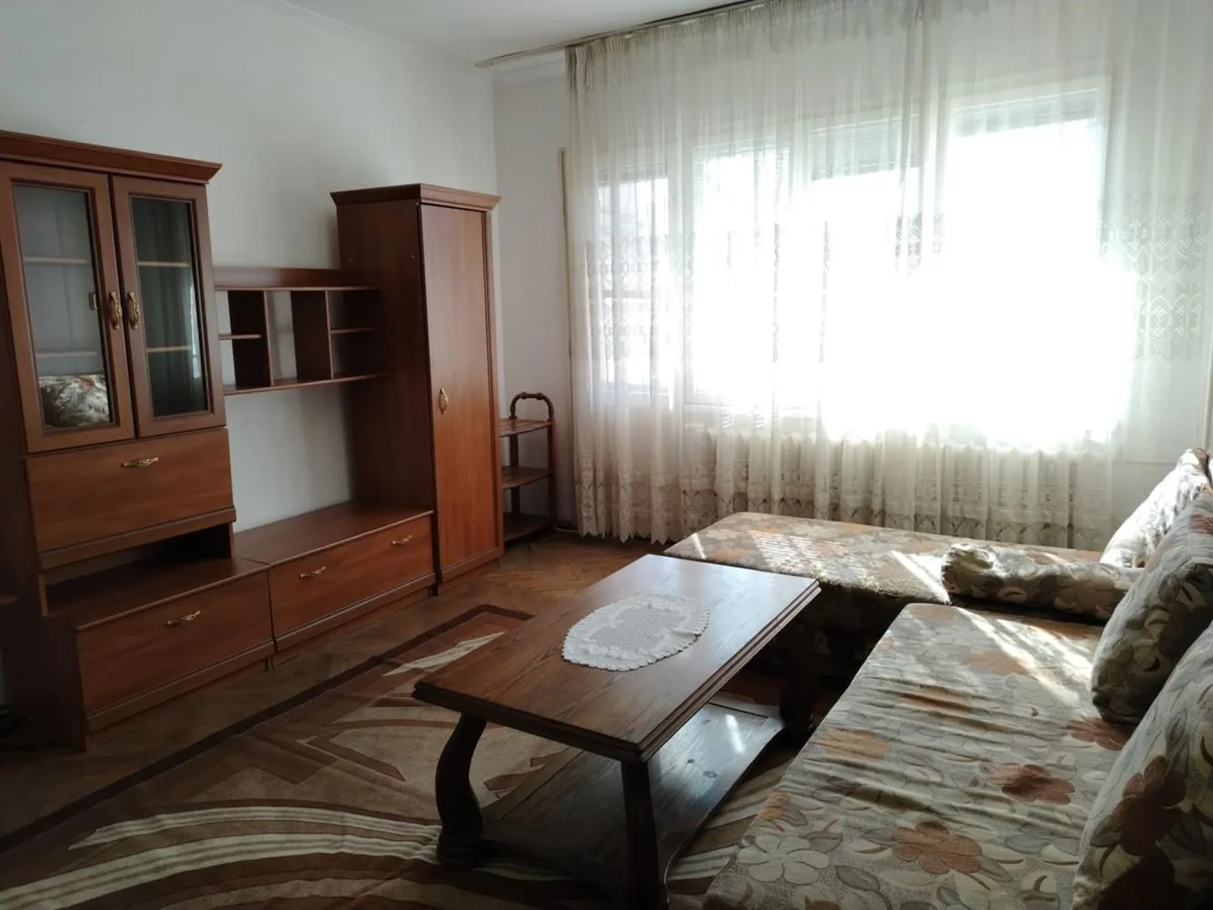 Largo, Dreizimmerwohnung, Backsteinbau, hervorragende Lage – 0. Stock Largo, Dreizimmerwohnung, Backsteinbau, hervorragende Etage – 0