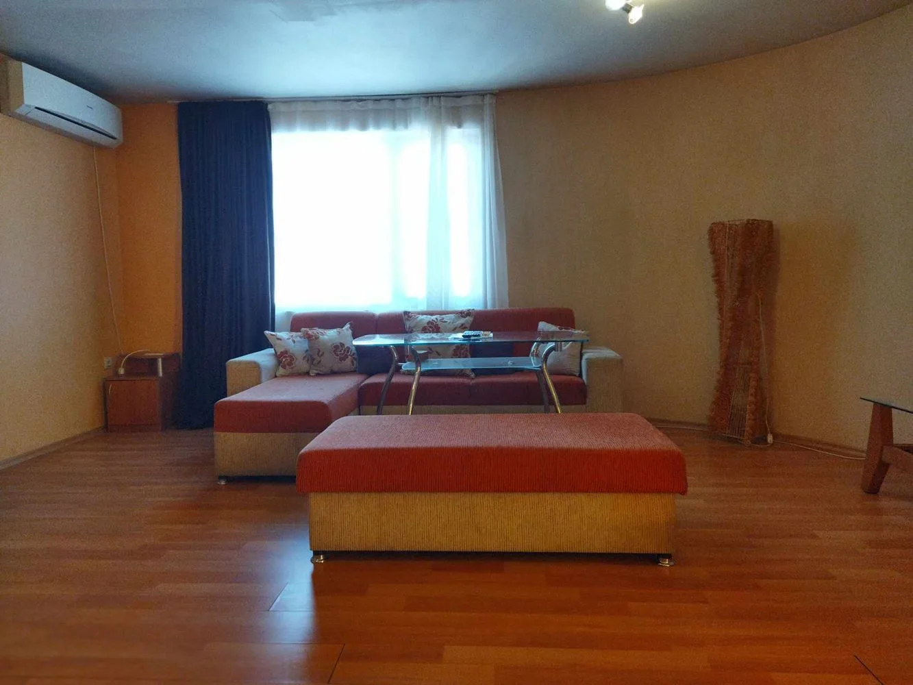 Vasil-Levski-Platz, Studio mit Terrasse, möbliert – 0 пл.Васил Левски ,студио с тераса ,обзаведено - 0