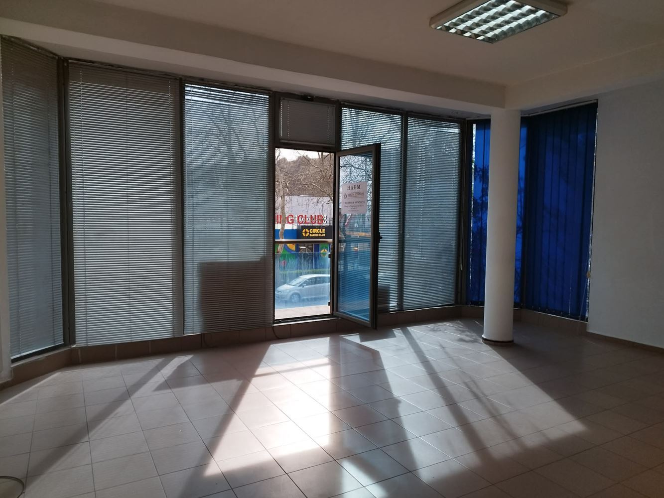 Zentrum, Büro zur Miete, 50 qm, unmöbliert-0 Център, Офис под наем, 50 кв.м, необзаведен - 0