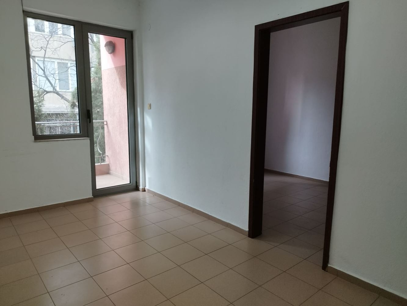 Zentrum, Büro zur Miete, 50 qm, unmöbliert-0 Център, Офис под наем, 50 кв.м, необзаведен - 0