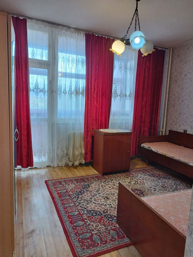 Stadtteil Druzhba, Dreizimmerwohnung – 0 Stadtteil Druzhba, Dreizimmerwohnung – 0