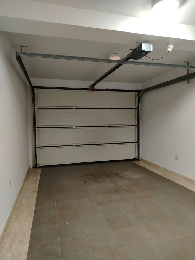 Stadtzentrum, Zweizimmerwohnung mit Garage, komplett möbliert, inkl. Nebenkosten, KEINE blaue Zone-0 Stadtzentrum, Zweizimmerwohnung mit Garage, komplett möbliert, inkl. Nebenkosten, KEINE blaue Zone – 0