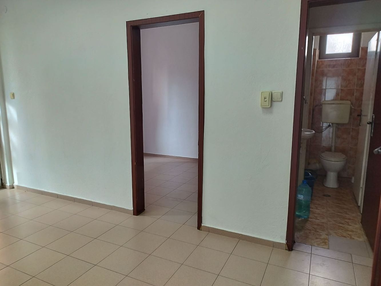 Zentrum, Büro zur Miete, 50 qm, unmöbliert-0 Център, Офис под наем, 50 кв.м, необзаведен - 0