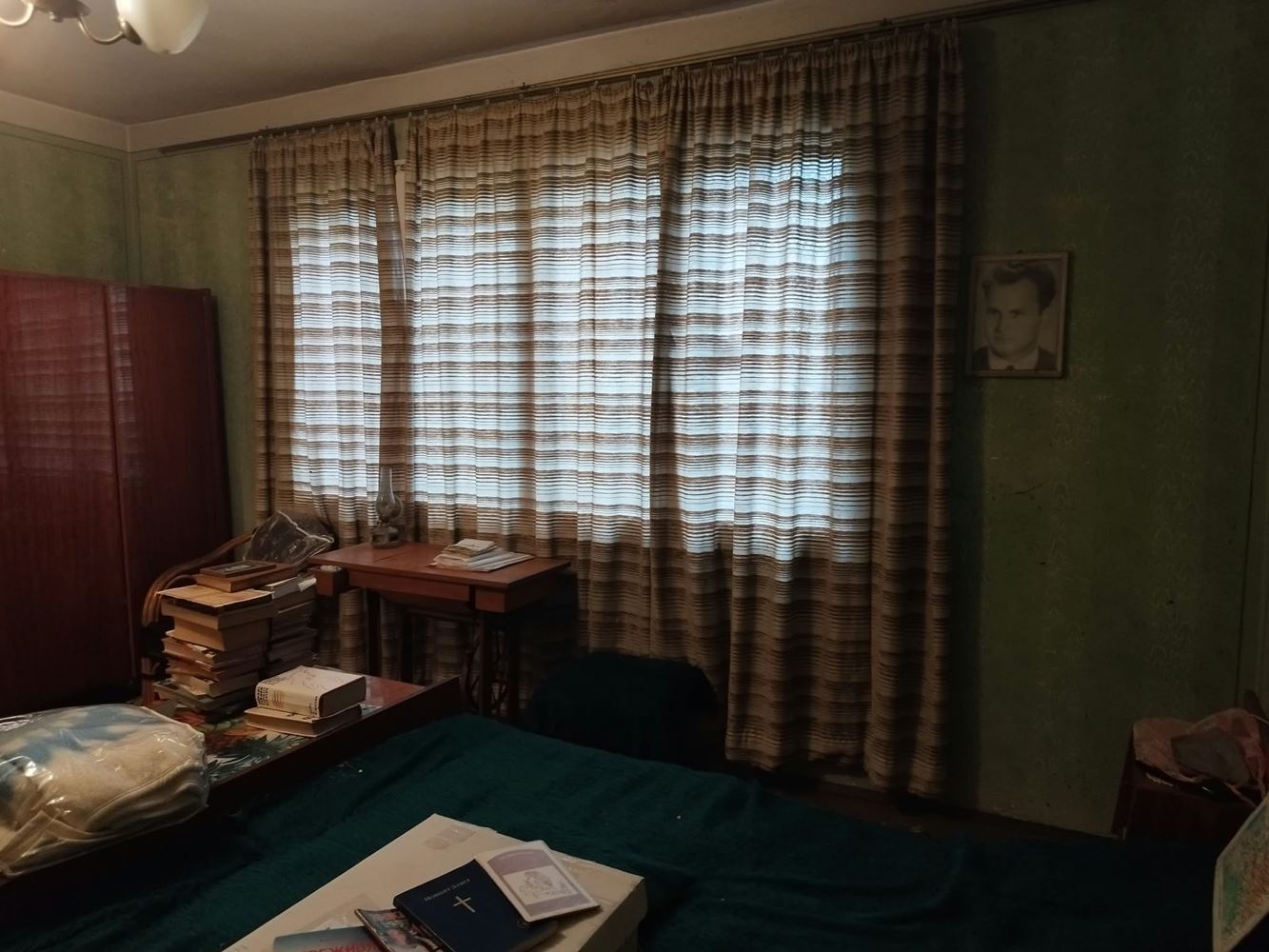 Етаж от къща на атрактивно място и 1/3 ид.част от двор-0 Етаж от къща на атрактивно място и 1/3 ид.част от двор - 0