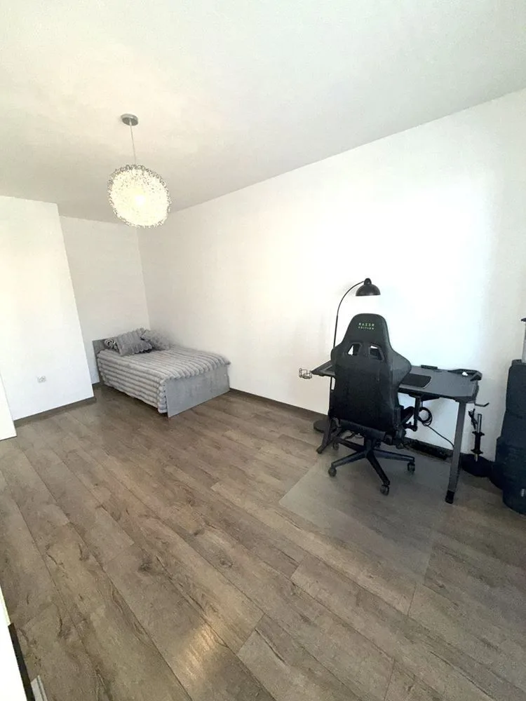 Luxuriöse Zwei-Zimmer-Wohnung zur Miete im TOP-Zentrum von Sliven - das beste Angebot auf dem Markt-0 Luxuriöse 3-Zimmer-Wohnung zur Miete im absoluten Zentrum von Sliven – das beste Angebot auf dem Markt – 0