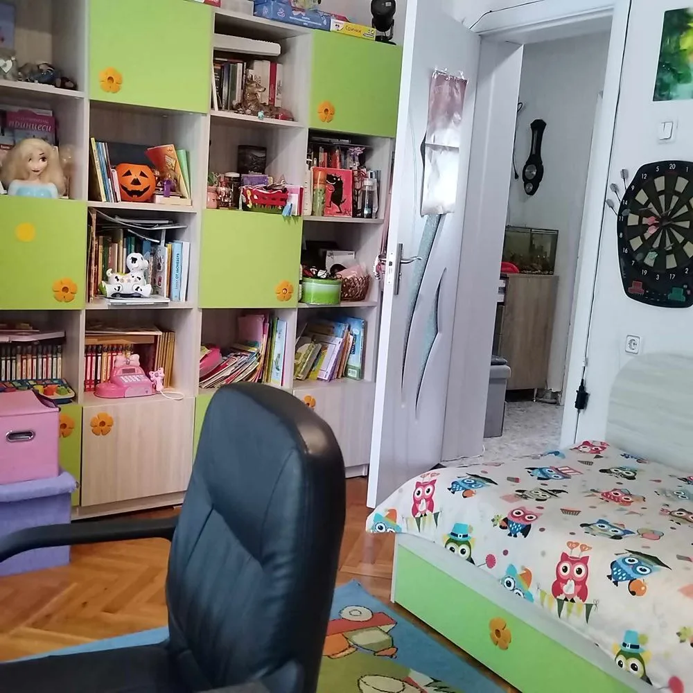 Zentrum-Hauptstraße Largo, ein Schlafzimmer Wohnung, in zwei Schlafzimmer umgewandelt, nach der Renovierung, möbliert-0 Zentrum – Hauptstraße Largo, Zweizimmerwohnung, zu einer Dreizimmerwohnung umgebaut, renoviert, möbliert – 0